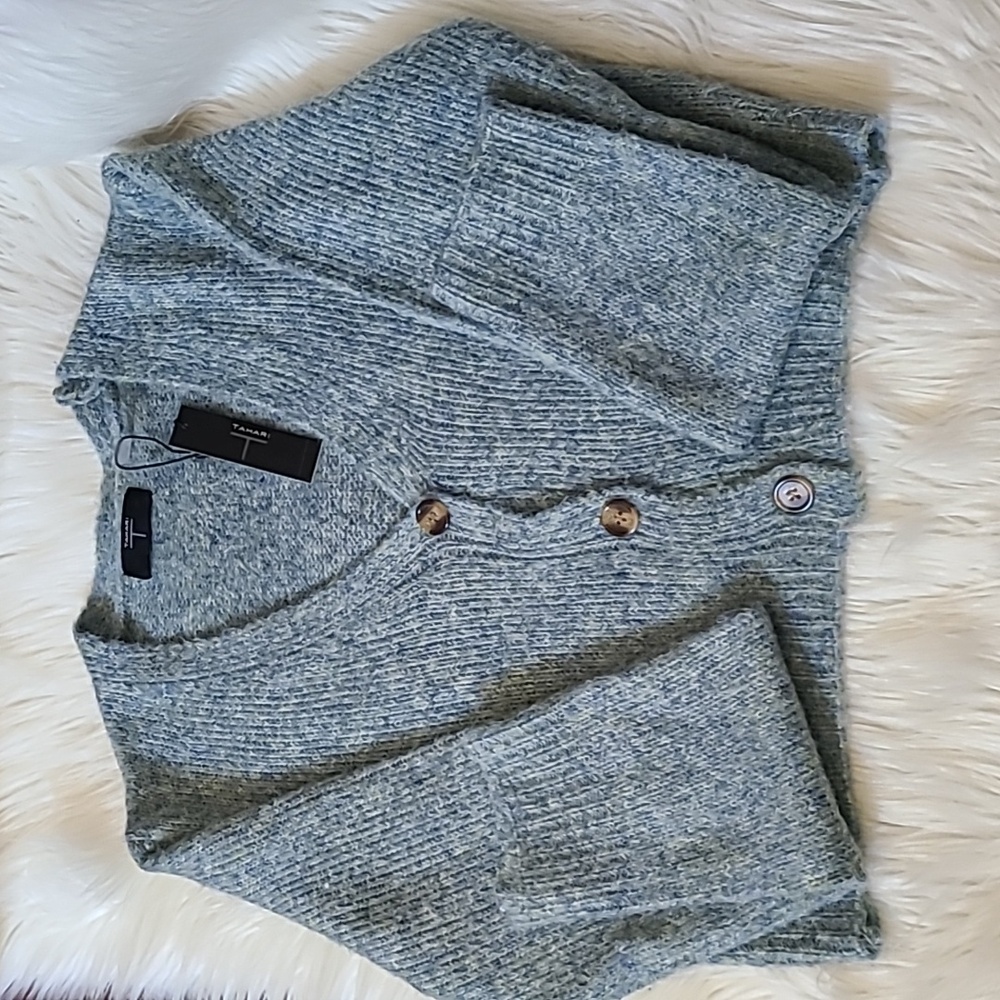 NWT T Tahari Cropped Knit Button Cardigan